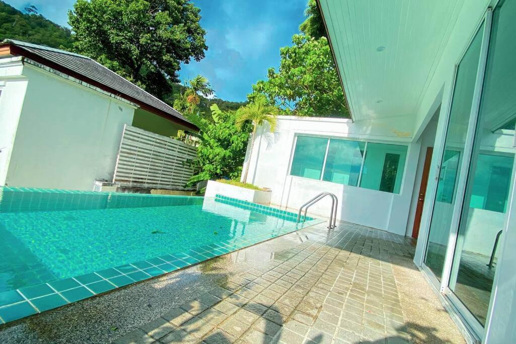 3 Bdr Pool Villa Patong 芭东3卧室泳池别墅 远海景 エクステリア 写真